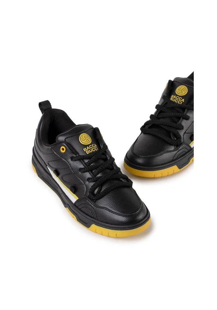 باكا بوتشي حذاء رياضي رجالي أسود من جلد البولي يوريثان برباط